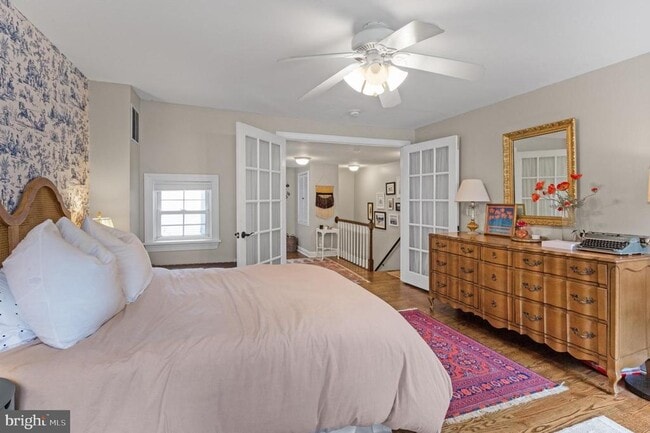 Building Photo - 239 E Thompson St