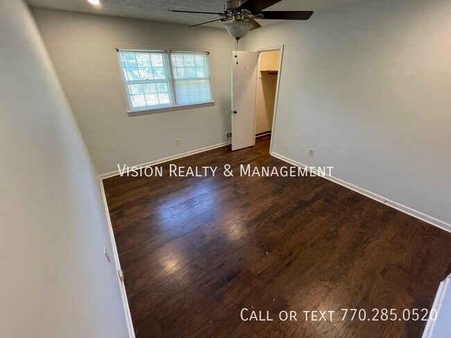 Building Photo - 117 Bascomb Dr