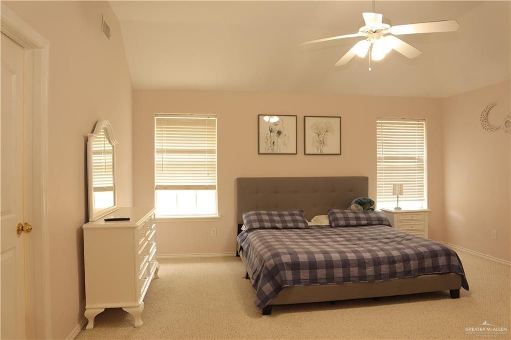 Building Photo - 2212 Lilly Cove Dr