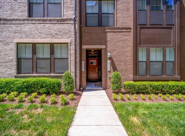 Building Photo - Modern Kincora Townhome-Style Condo | 3 Bedrooms | EV Charging | Backing to 165 Acres of Conserva...