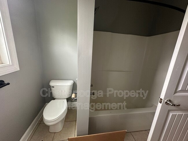 Building Photo - 9936 Falcon Crest Dr