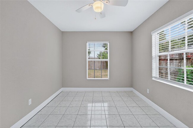 Building Photo - 4945 36th Ave N