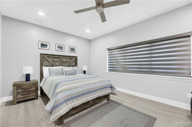 Building Photo - 23 3rd N St