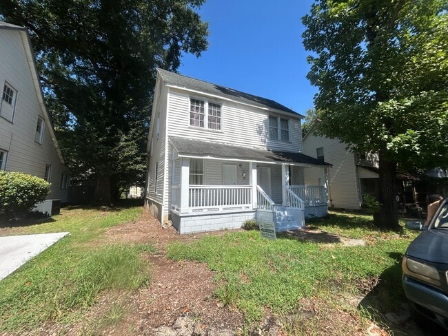 Building Photo - 110 Huger St
