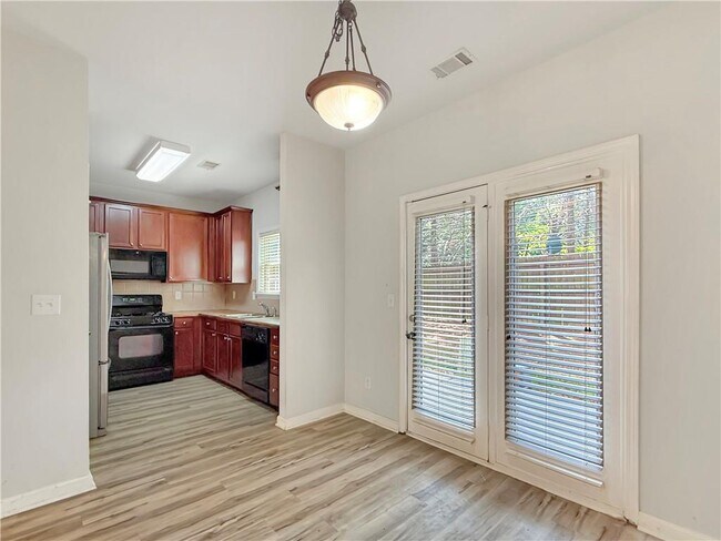 Building Photo - 1645 Southgate Mill Dr