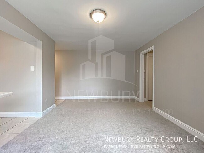 Building Photo - 319 San Juan Dr