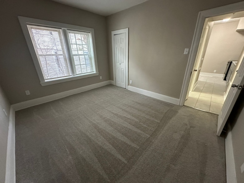 Building Photo - 172 S Portage Path