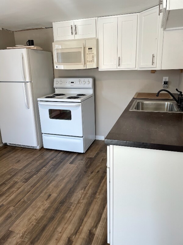 Building Photo - 209 Willow Ln