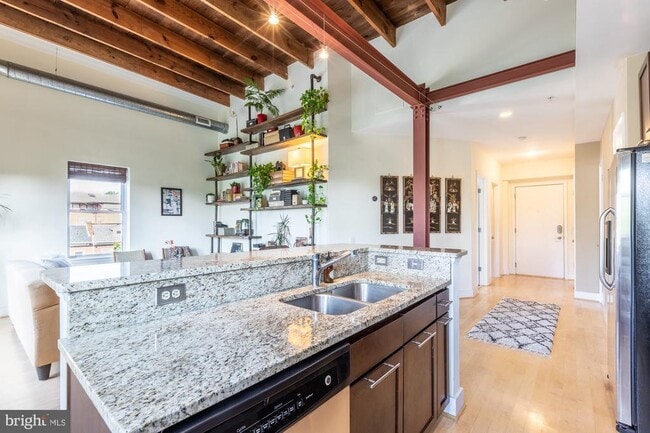 Building Photo - 2201 2nd St NW