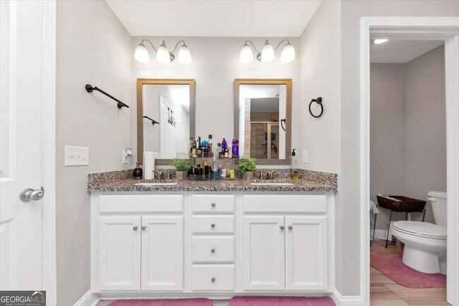 Building Photo - 66 Vicky Way