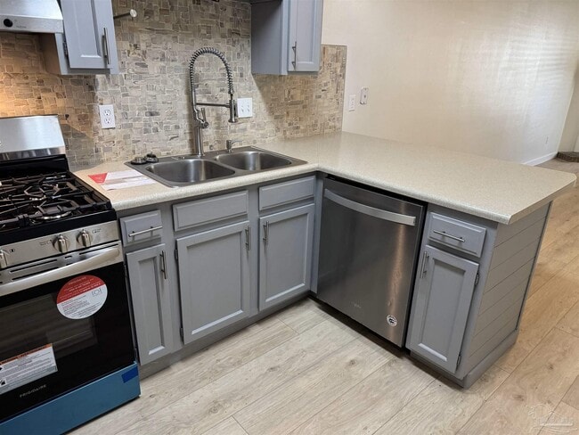 Building Photo - 5940 Mona Ln