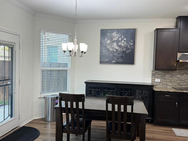 Building Photo - 505 Weizenbock Ln