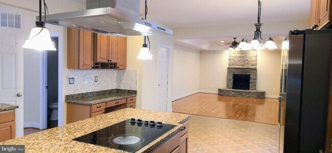 Building Photo - 1117 Aquia Dr