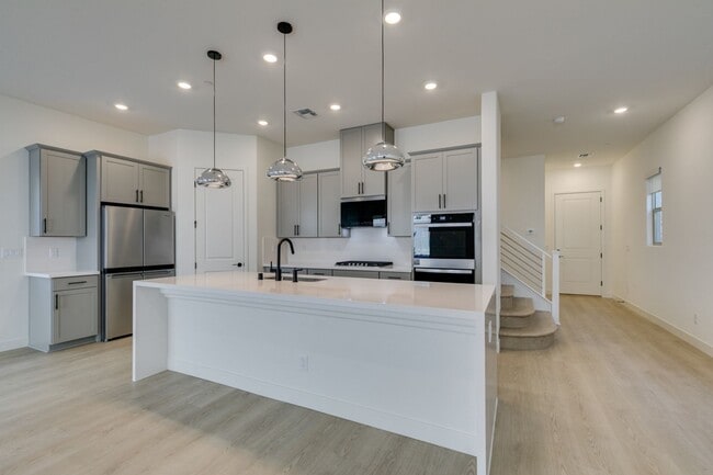 Building Photo - Brand New 4 Bedroom + Den/Office in Summerlin