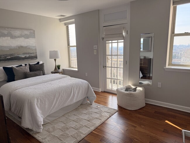 Building Photo - 1308 Clifton St NW