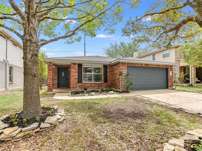 Primary Photo - 402 Washington Square Dr