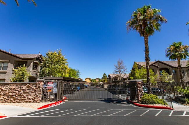 Building Photo - Great 2 Bed, 2 Bath First Story Condo In Northwest Vegas