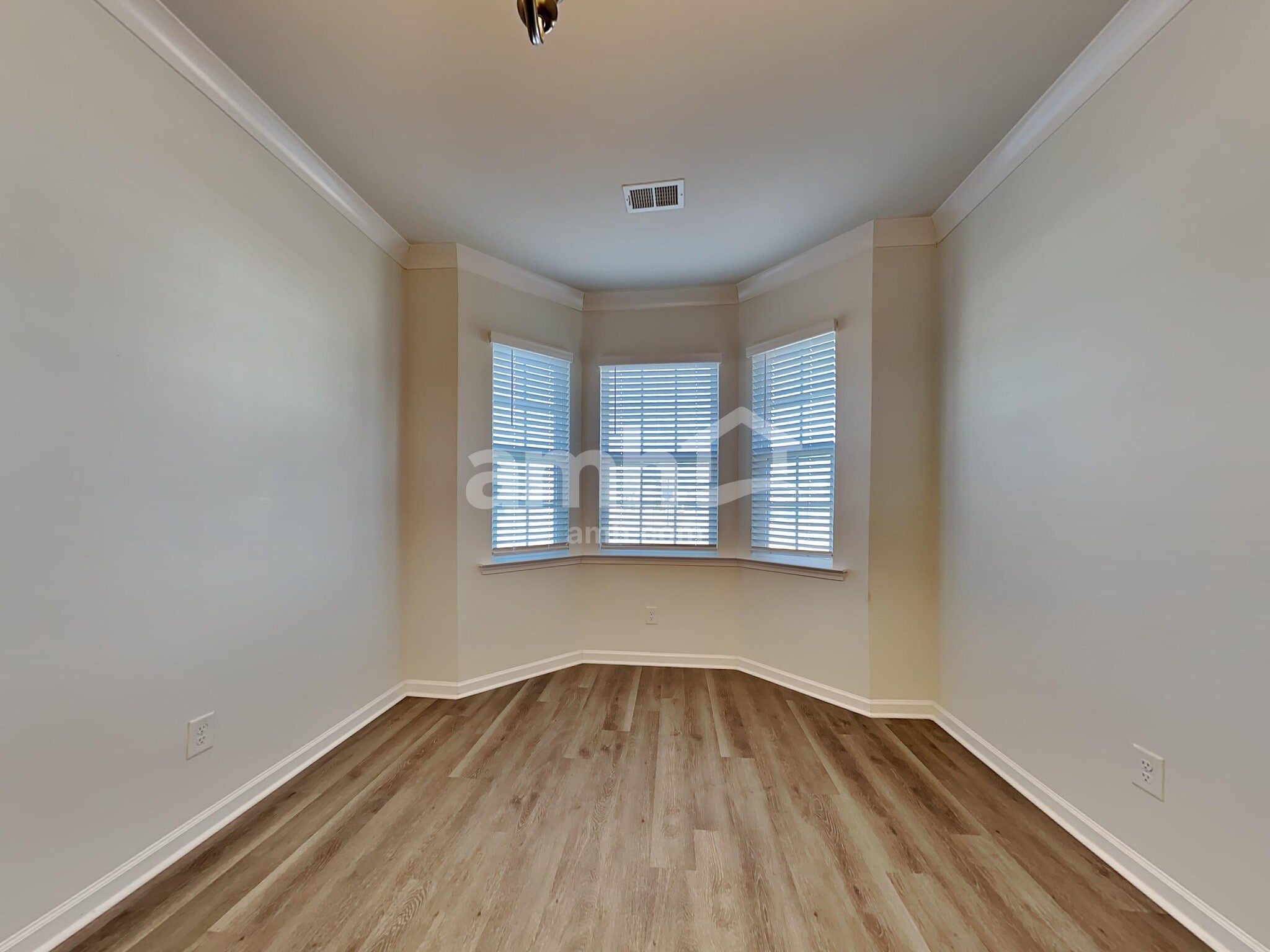 Building Photo - 139 Stagecoach Ave