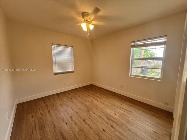 Building Photo - 522 N J St