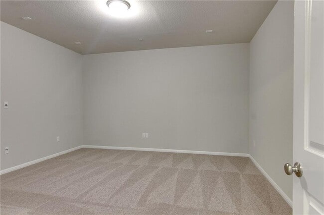 Building Photo - 3240 E Whitestone Blvd