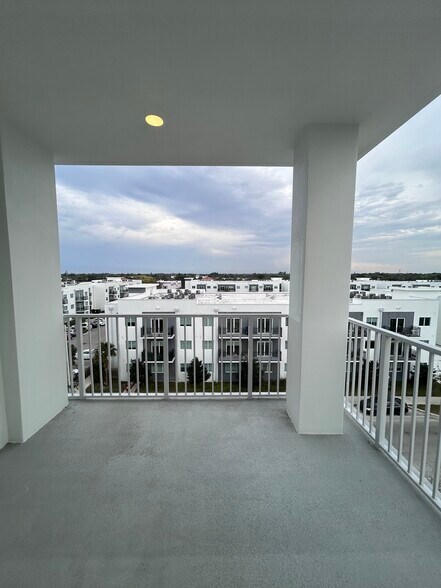 Building Photo - 302 Princeton Dr