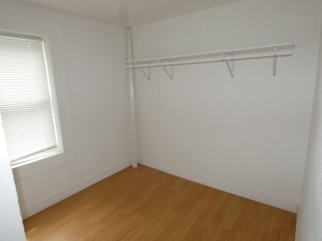 Building Photo - 107 Pearl St