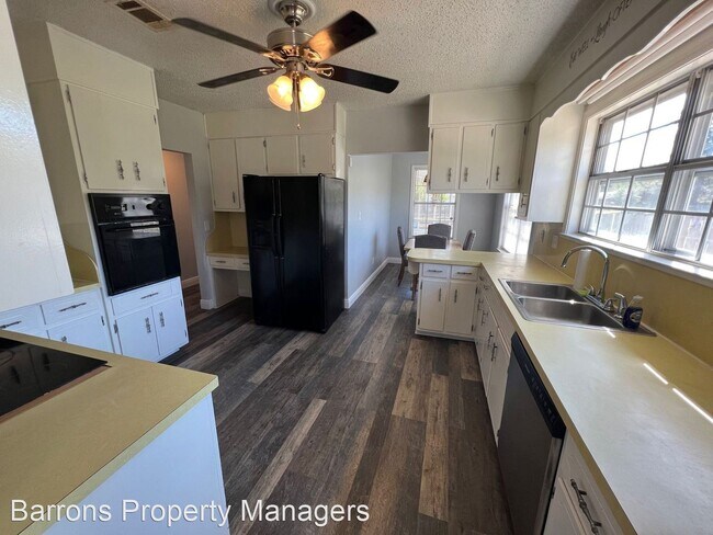 Building Photo - 3 br, 3 bath House - 941 Summer Shade Lane