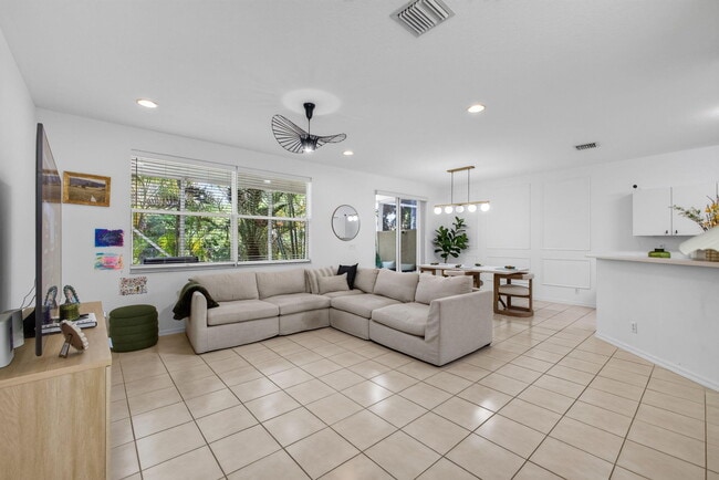 Building Photo - 9181 Villa Palma Ln