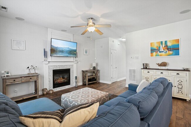 Building Photo - Oceana Area