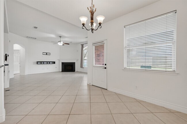 Building Photo - 19715 Azalea Brook Way