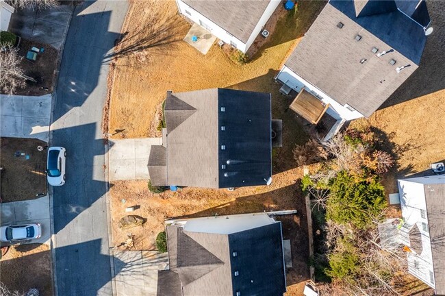 Building Photo - 400 Spring Head Dr SE