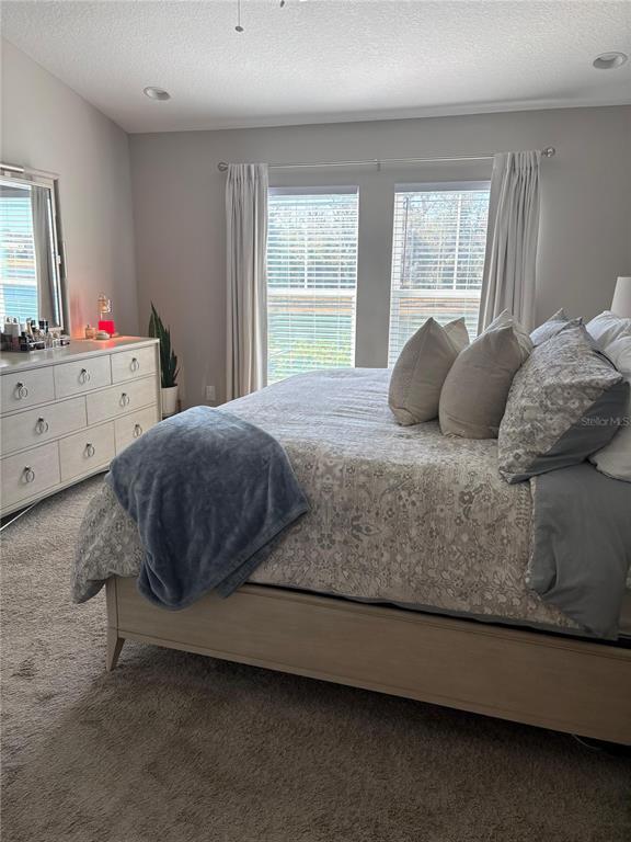 Building Photo - 12558 Oak Hill Way