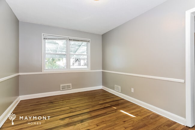 Building Photo - 957 Masefield Rd