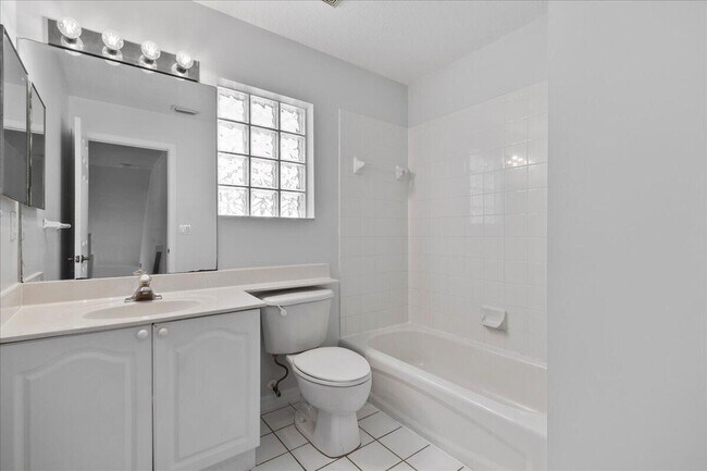 Building Photo - 5143 Elpine Way