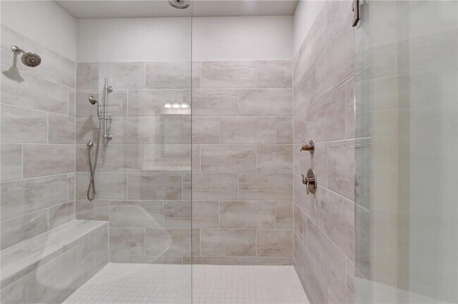 Building Photo - 336 Atley Pl