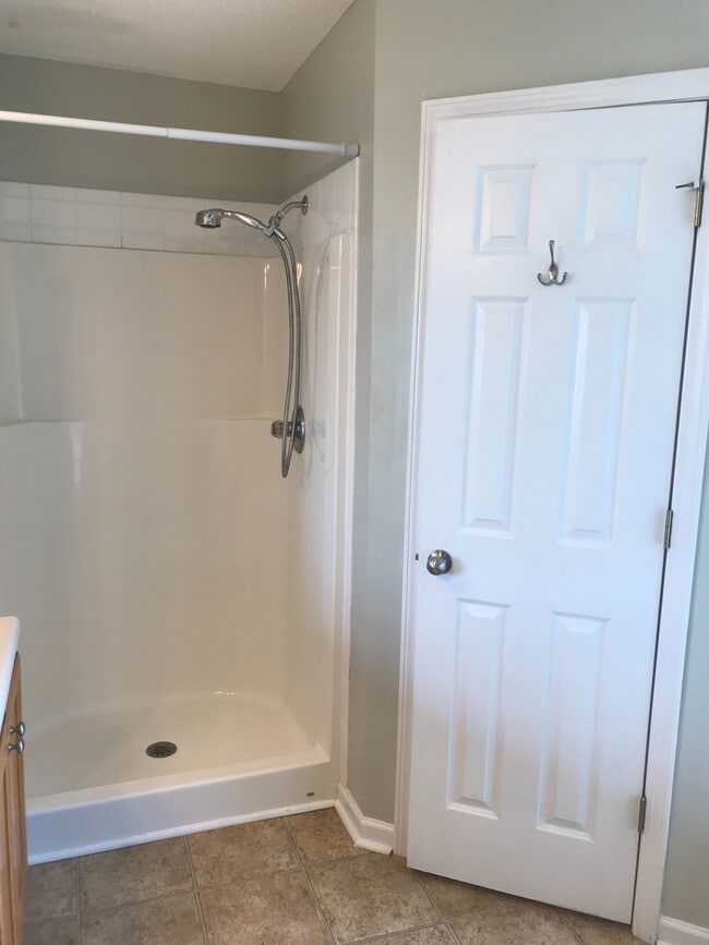 Building Photo - 601 Hidden Creek Cir