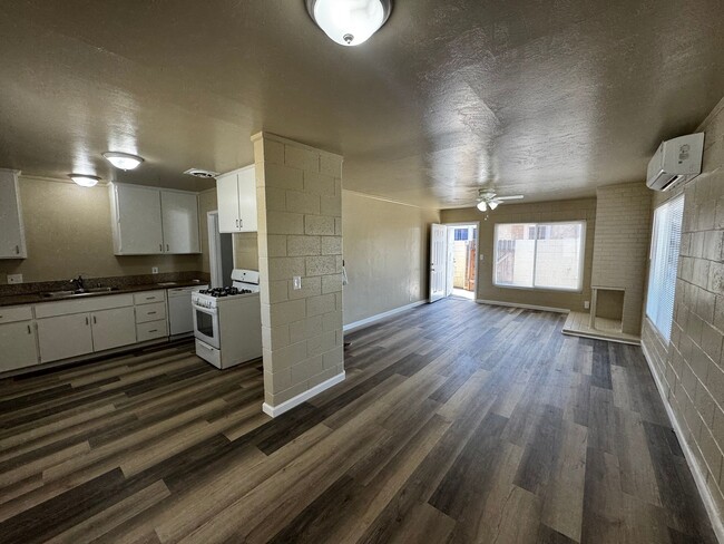 Building Photo - APPLY FOR THIS BEAUTIFUL HOME TODAY!
