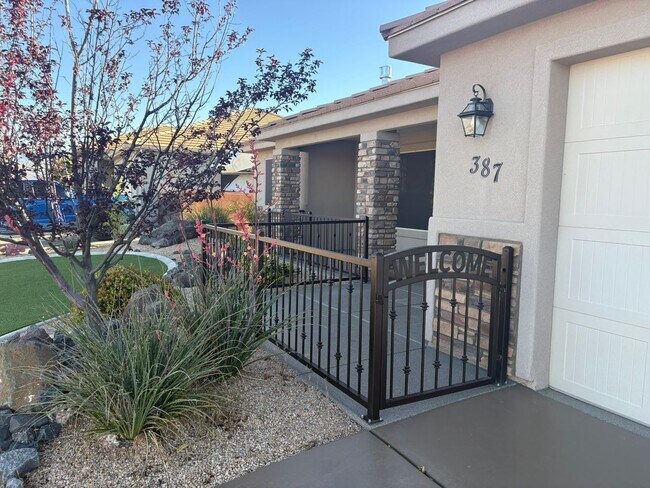 Building Photo - Beautiful Home In Hurricane