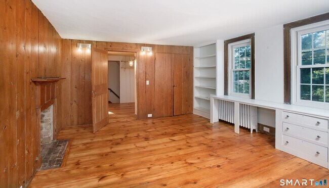 Building Photo - 1709 Newfield Ave