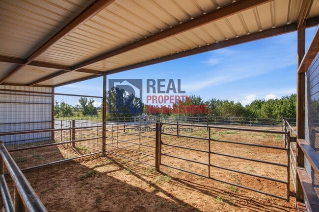 Building Photo - 14250 Co Rd 209