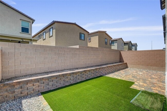 Building Photo - 8929 Pebble Sand St