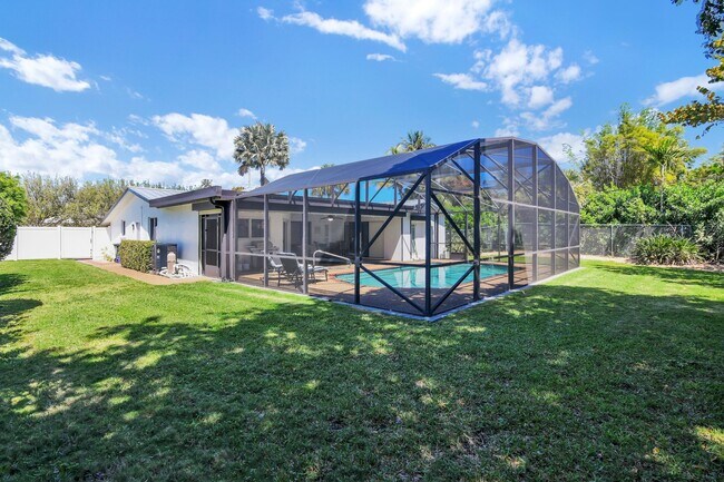 Building Photo - 798 E Boca Raton Rd