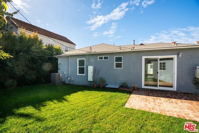 Building Photo - 1918 Prosser Ave