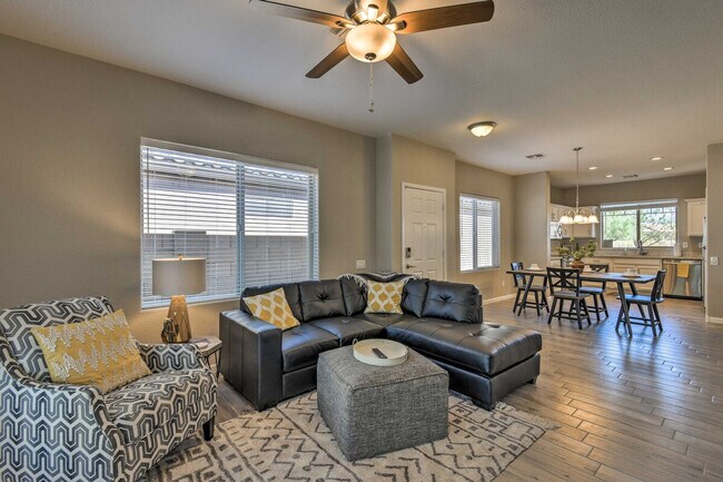 Building Photo - 8226 S Hidden Trail Ct