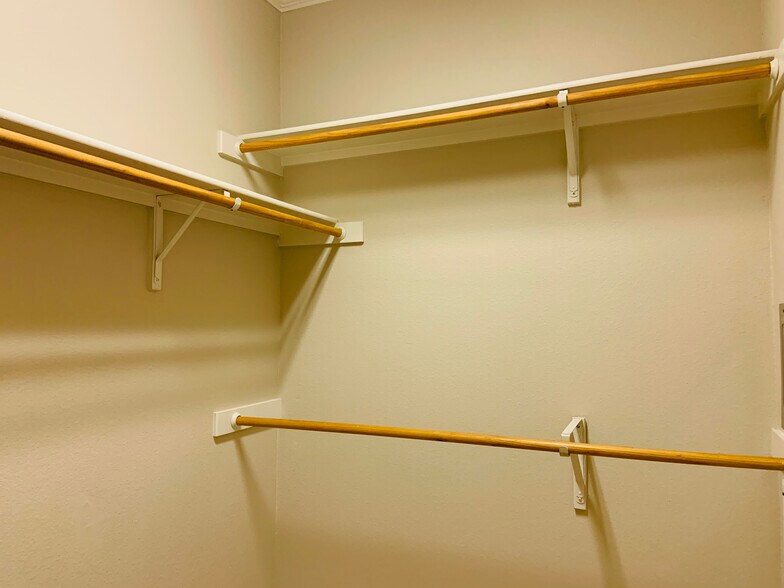 Building Photo - 1020 Texas St