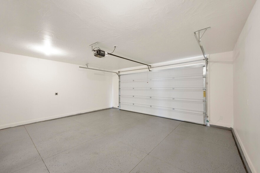 Building Photo - 6009 S Carnelian Pkwy
