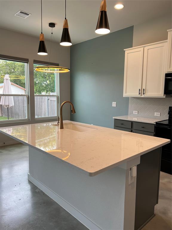Building Photo - 1302 Limelight Ln