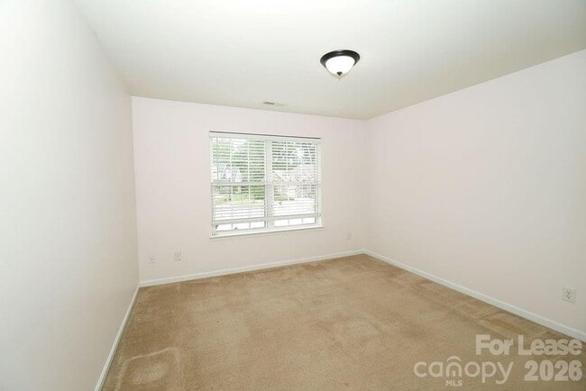 Building Photo - 4224 Lois Ln