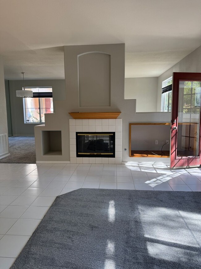 Building Photo - 3 bedroom and 2.5 bath lovely home