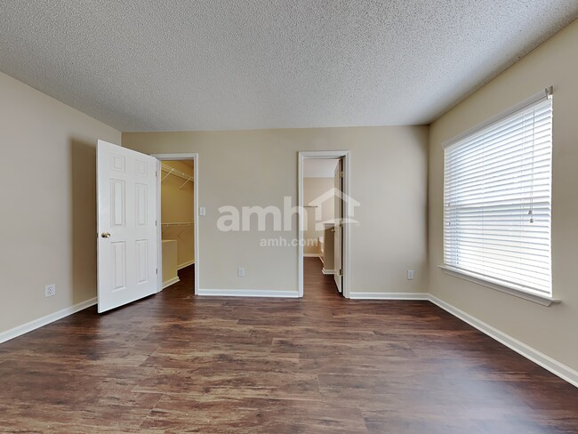 Building Photo - 295 Hialeah Court